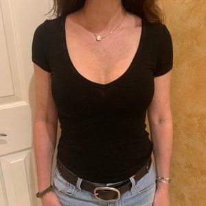 urban outfitters black tee